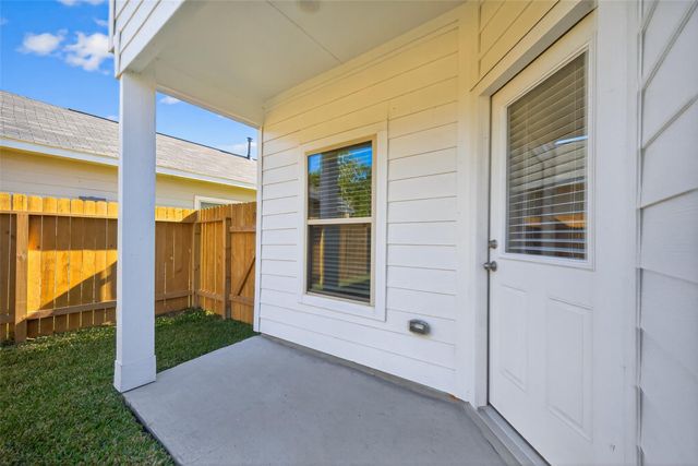 343 Emerald Thicket Lane, Huffman, TX 77336