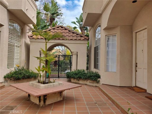 813 N Martel Avenue 2, Los Angeles, CA 90046