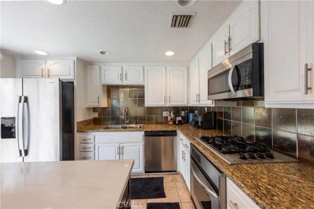 813 N Martel Avenue 2, Los Angeles, CA 90046