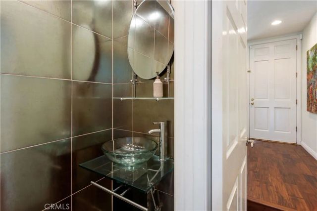 813 N Martel Avenue 2, Los Angeles, CA 90046