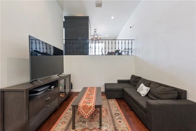 813 N Martel Avenue 2, Los Angeles, CA 90046