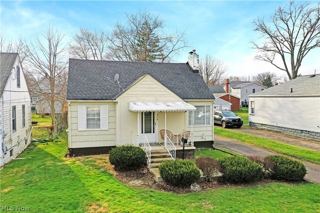 374 Meadowbrook Avenue SE, Warren, OH 44483