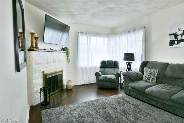 374 Meadowbrook Avenue SE, Warren, OH 44483