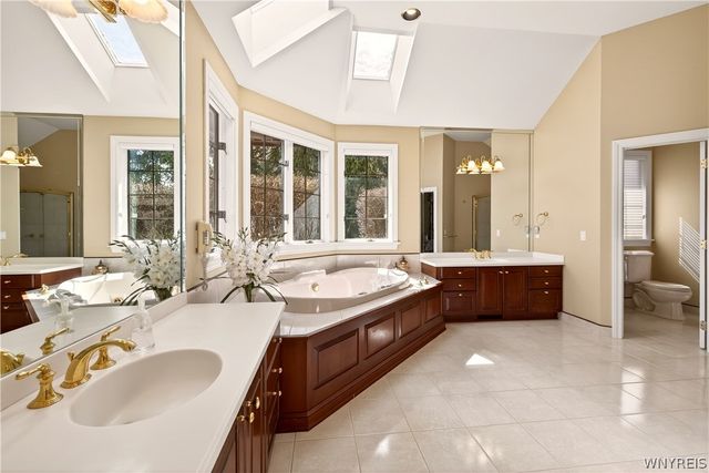 7 Beauclaire Lane, Perinton, NY 14450