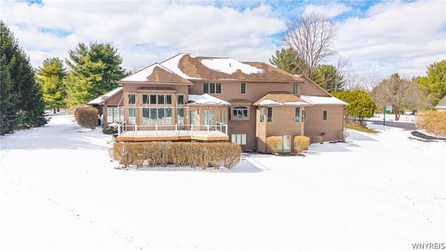 7 Beauclaire Lane, Perinton, NY 14450