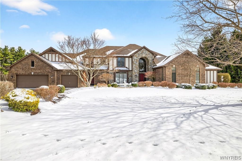 7 Beauclaire Lane, Perinton, NY 14450