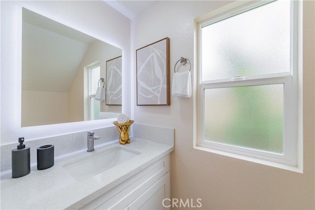 11237 Gladhill Road 2, Whittier, CA 90604