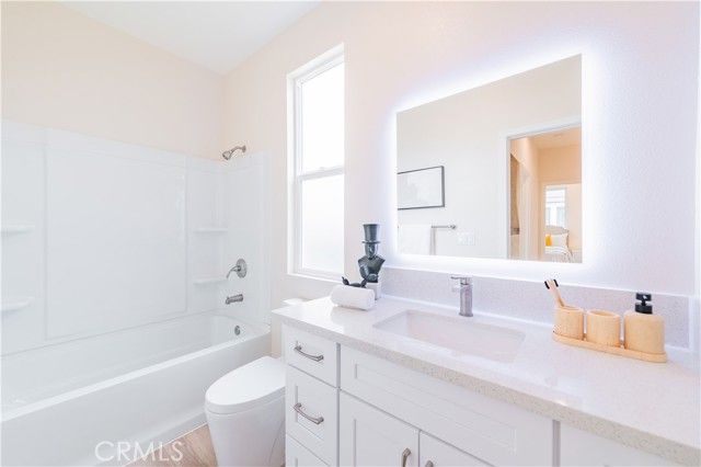 11237 Gladhill Road 2, Whittier, CA 90604