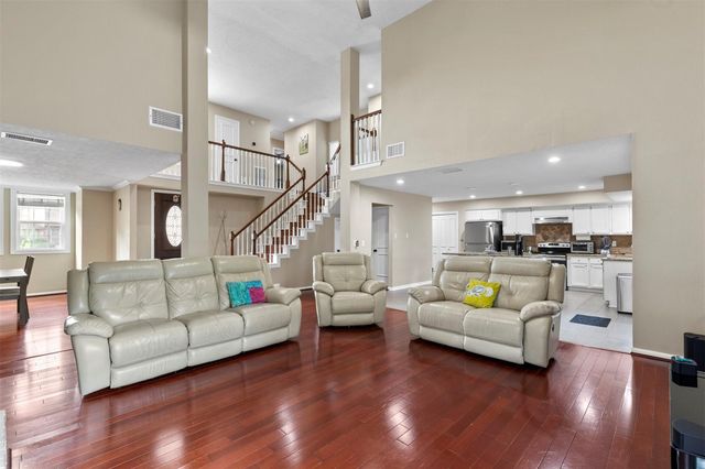 1553 Beaconshire Road, Houston, TX 77077