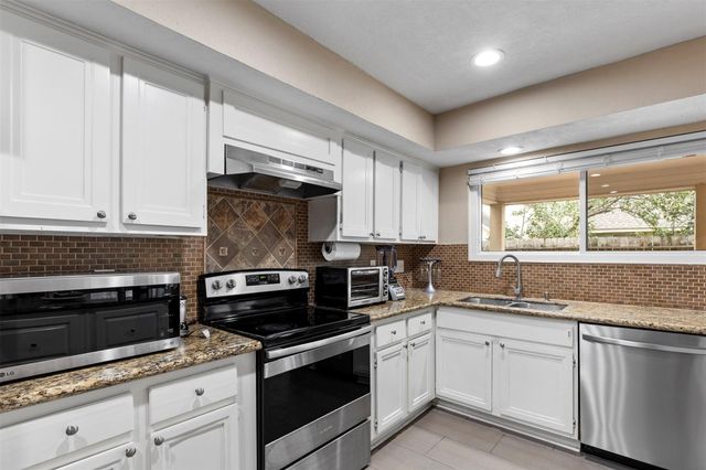 1553 Beaconshire Road, Houston, TX 77077