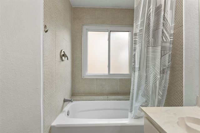 1553 Beaconshire Road, Houston, TX 77077