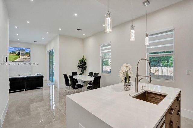 4593 Meadow Green Trl, Lake Worth, FL 33463