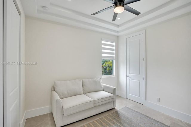 4593 Meadow Green Trl, Lake Worth, FL 33463