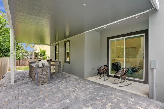 4593 Meadow Green Trl, Lake Worth, FL 33463