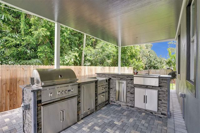 4593 Meadow Green Trl, Lake Worth, FL 33463