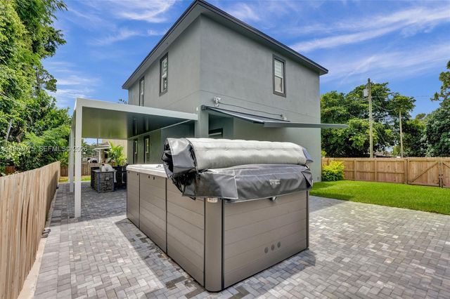 4593 Meadow Green Trl, Lake Worth, FL 33463