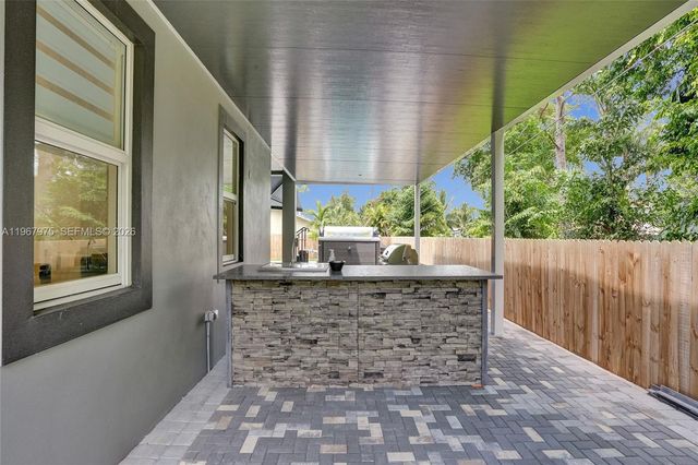 4593 Meadow Green Trl, Lake Worth, FL 33463