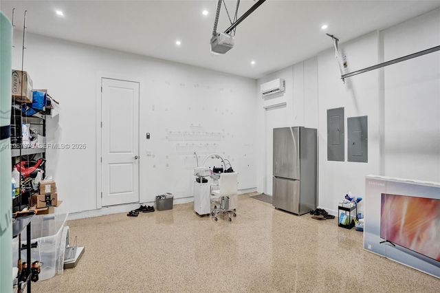 4593 Meadow Green Trl, Lake Worth, FL 33463