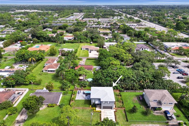 4593 Meadow Green Trl, Lake Worth, FL 33463