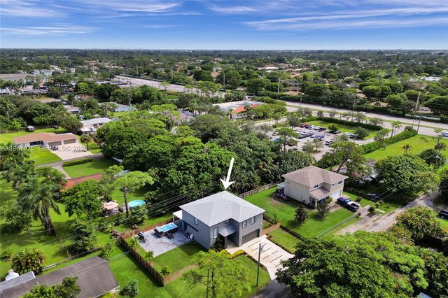 4593 Meadow Green Trl, Lake Worth, FL 33463