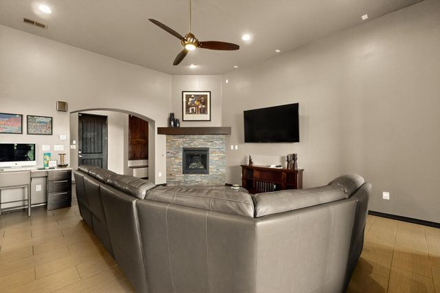 3220 Vatapa Road NE, Rio Rancho, NM 87144