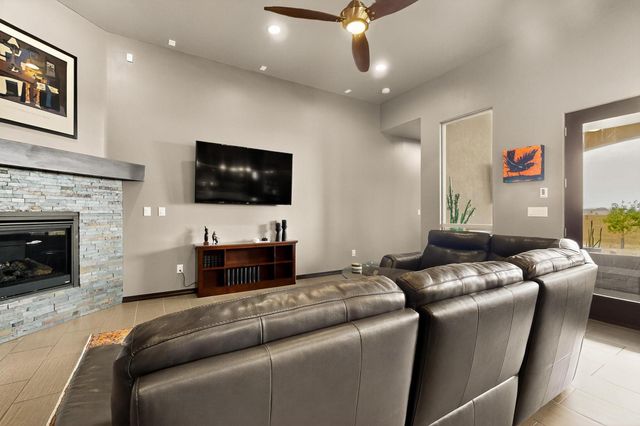 3220 Vatapa Road NE, Rio Rancho, NM 87144