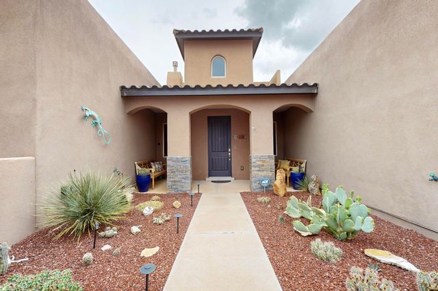 3220 Vatapa Road NE, Rio Rancho, NM 87144