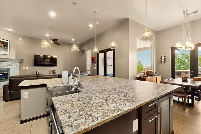 3220 Vatapa Road NE, Rio Rancho, NM 87144