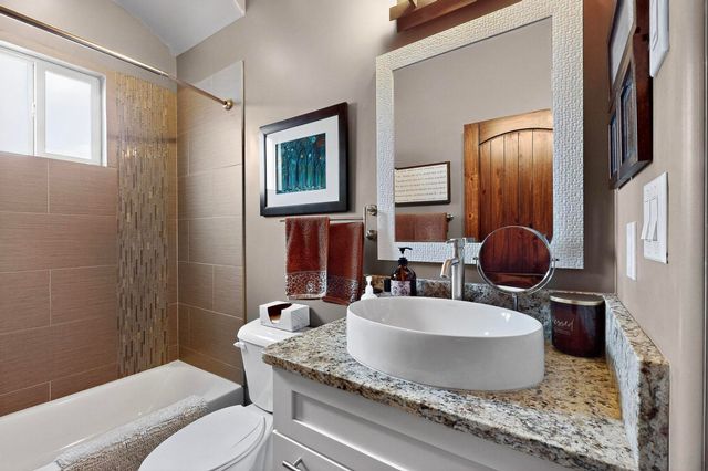 3220 Vatapa Road NE, Rio Rancho, NM 87144