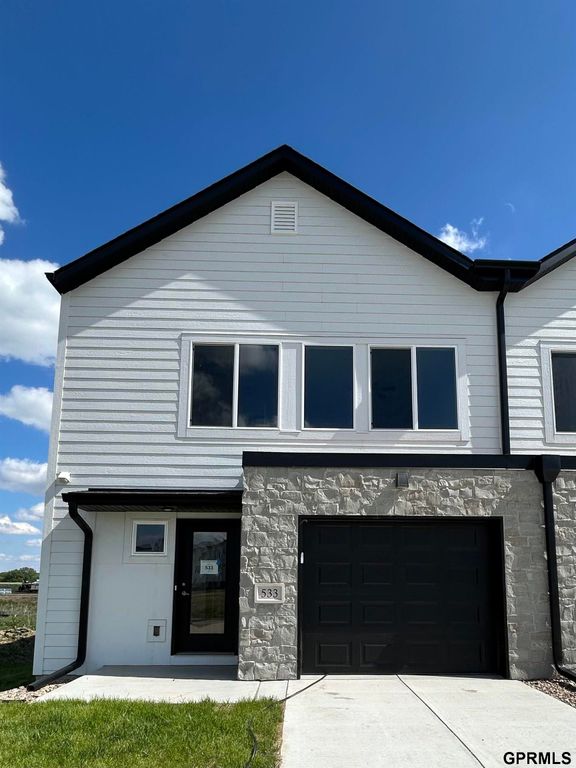 533 W Corsac Road, Lincoln, NE 68523
