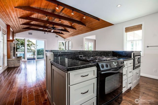 480 Nelson Street, Friday Harbor, WA 98250