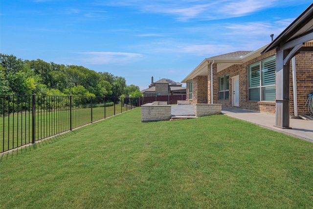 312 Silvery Pine Avenue, Wylie, TX 75098