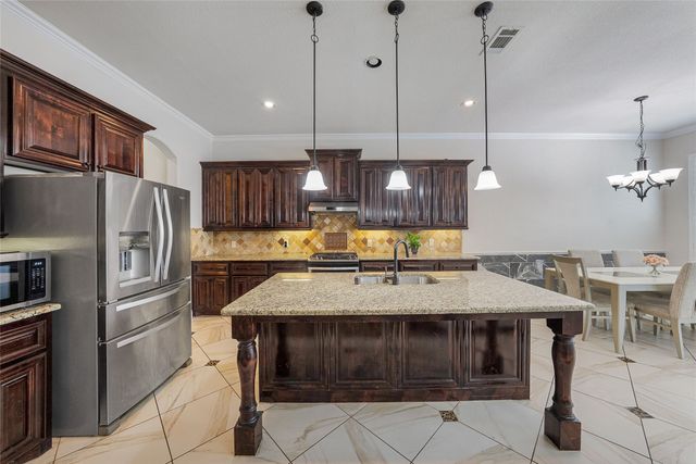 312 Silvery Pine Avenue, Wylie, TX 75098