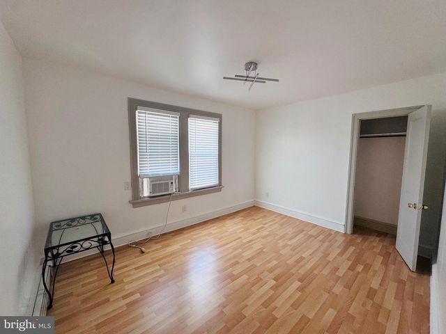 305 EVERGREEN AVE, Oaklyn, NJ 08107