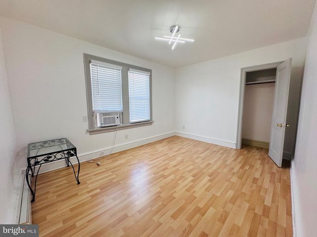 305 EVERGREEN AVE, Oaklyn, NJ 08107