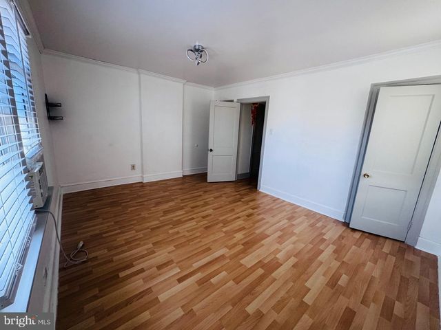 305 EVERGREEN AVE, Oaklyn, NJ 08107