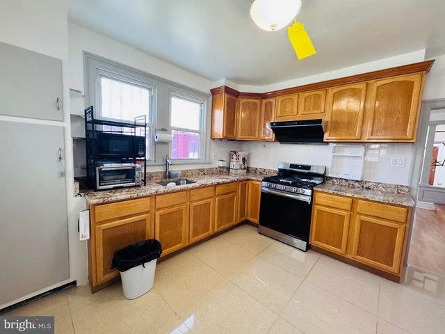 305 EVERGREEN AVE, Oaklyn, NJ 08107