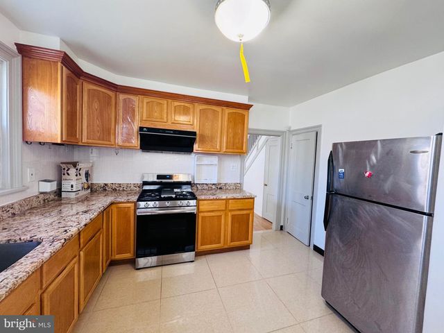 305 EVERGREEN AVE, Oaklyn, NJ 08107