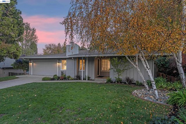 2421 Mallard Dr, Walnut Creek, CA 94597
