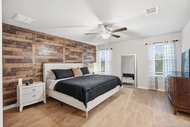 5726 Chestnut Xing, San Antonio, TX 78266