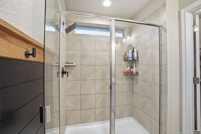 5726 Chestnut Xing, San Antonio, TX 78266