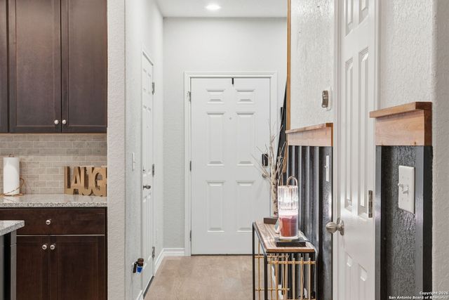 5726 Chestnut Xing, San Antonio, TX 78266