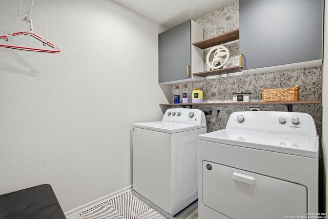 5726 Chestnut Xing, San Antonio, TX 78266