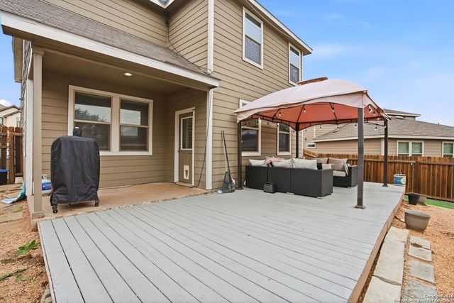 5726 Chestnut Xing, San Antonio, TX 78266