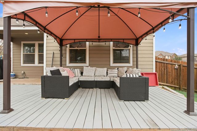 5726 Chestnut Xing, San Antonio, TX 78266