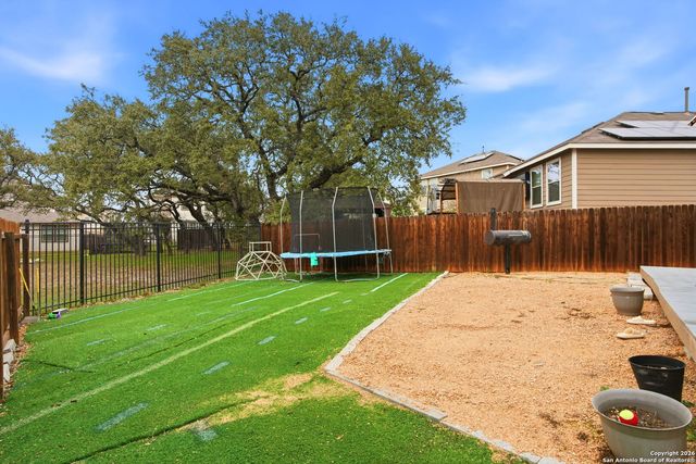 5726 Chestnut Xing, San Antonio, TX 78266