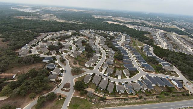 5726 Chestnut Xing, San Antonio, TX 78266