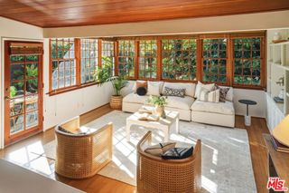 5351 Lemona Avenue, Sherman Oaks, CA 91411