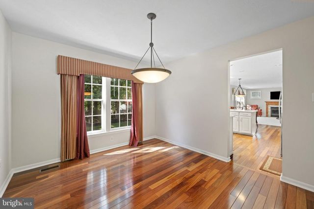 10 RAINDROP CIR, Reisterstown, MD 21136