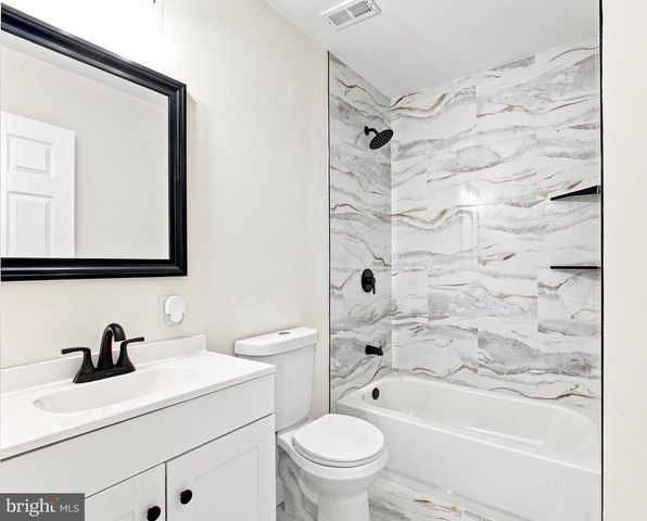 23 E BUCK ST, Paulsboro, NJ 08066